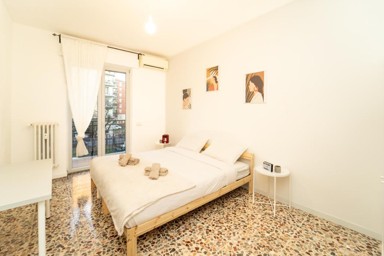 Trilocale Con Parcheggio Privato Lejlighed Milano Eksteriør billede