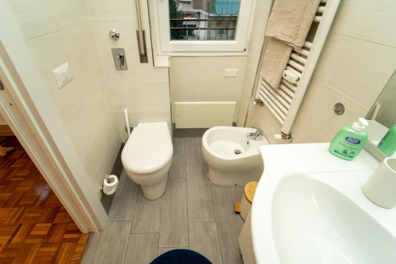 Trilocale Con Parcheggio Privato Lejlighed Milano Eksteriør billede